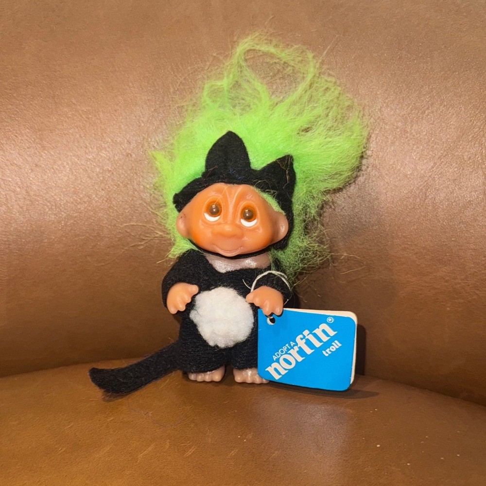 1985 NEW w tags Vintage Norfin DAM troll 3” Doll “midnight” Black Cat Costume